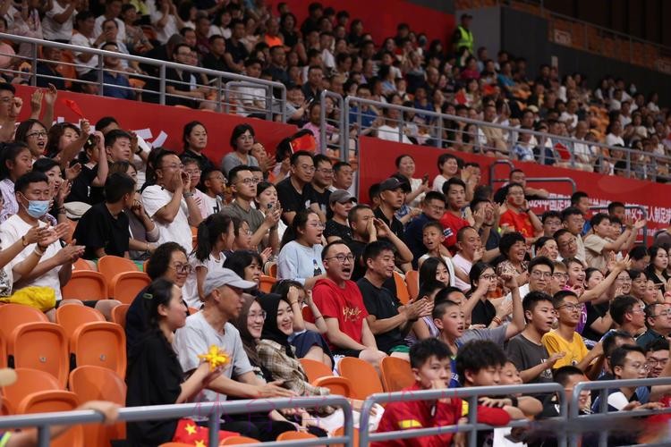 黄河之滨、群芳竞逐 女子五人制足球国际邀请赛在金城兰州开赛